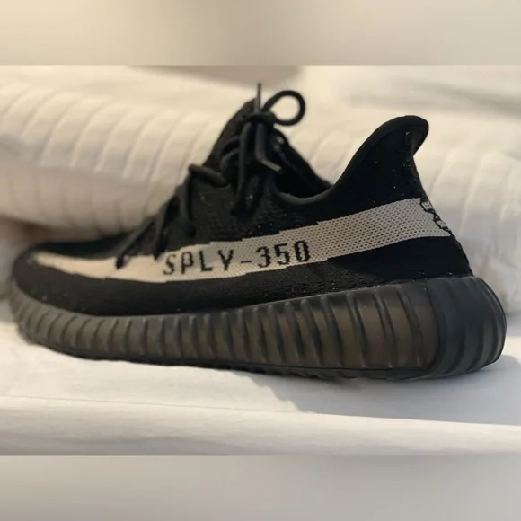 Yeezy Boost 350 V2 'Oreo men's size 13